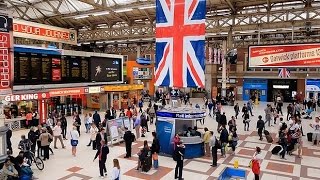 A Walk Through The London Victoria Station London England [upl. by Nileuqaj]